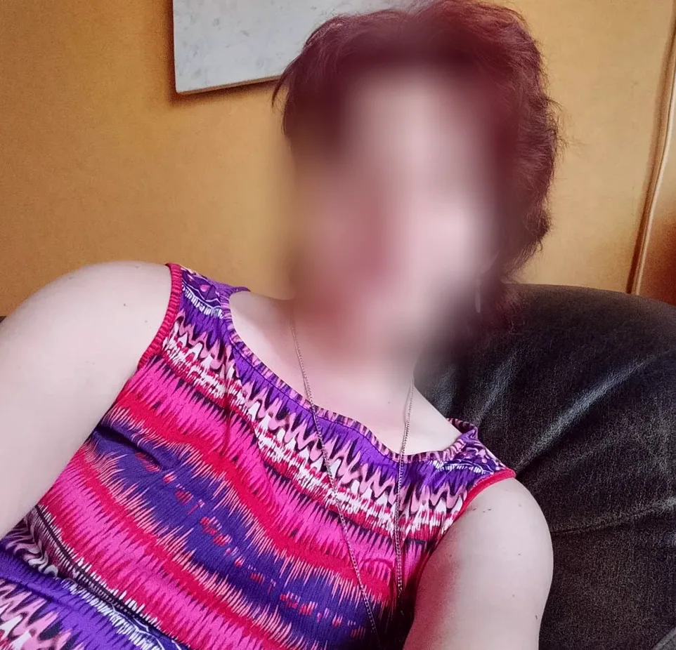 Eleri, 35