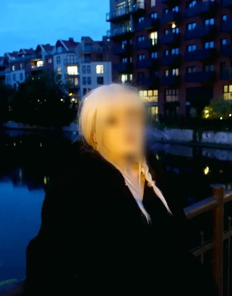 Ewa, 22