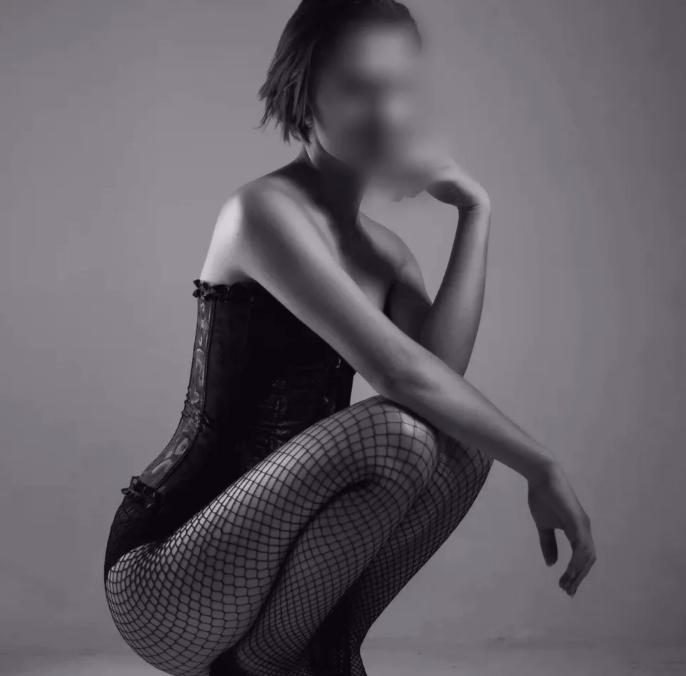 Farah, 20