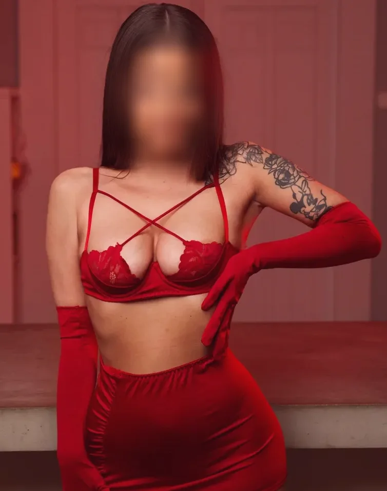 Freya, 25