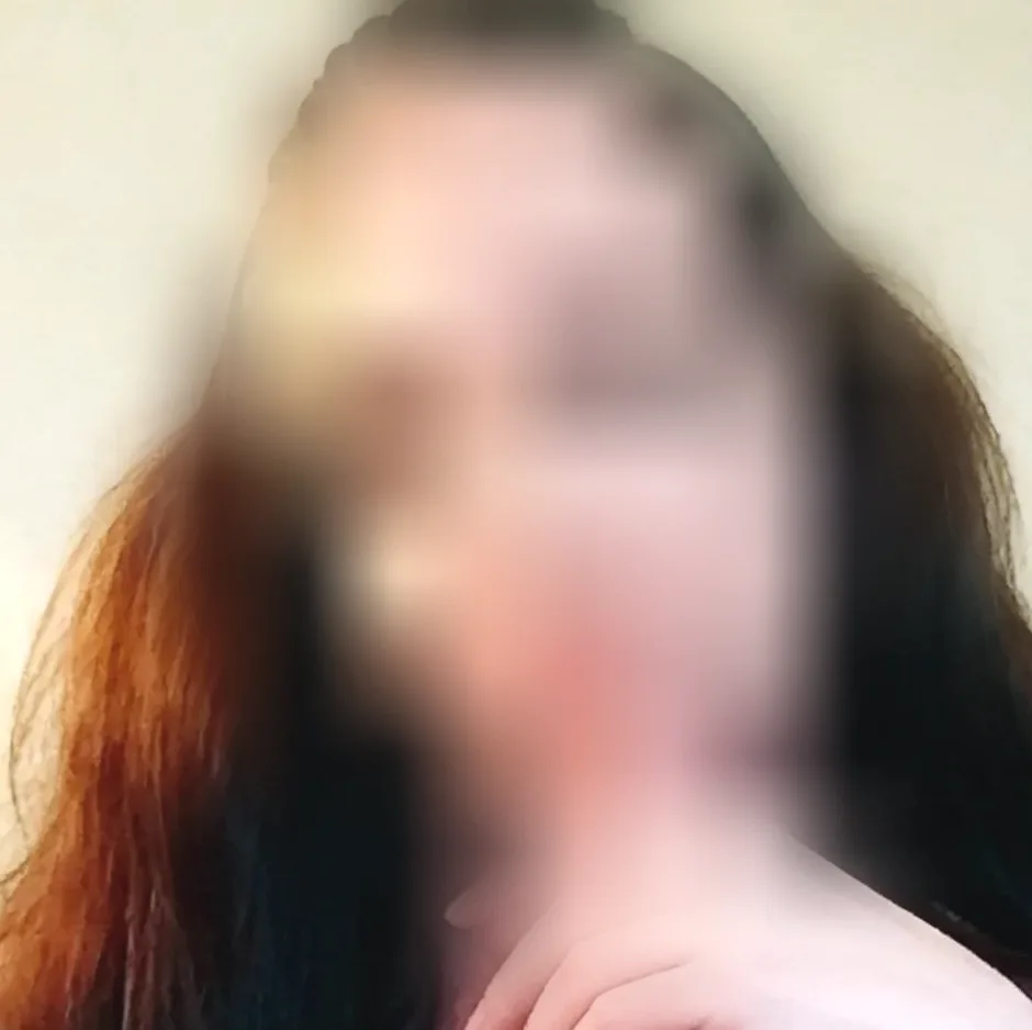 Lauren, 26