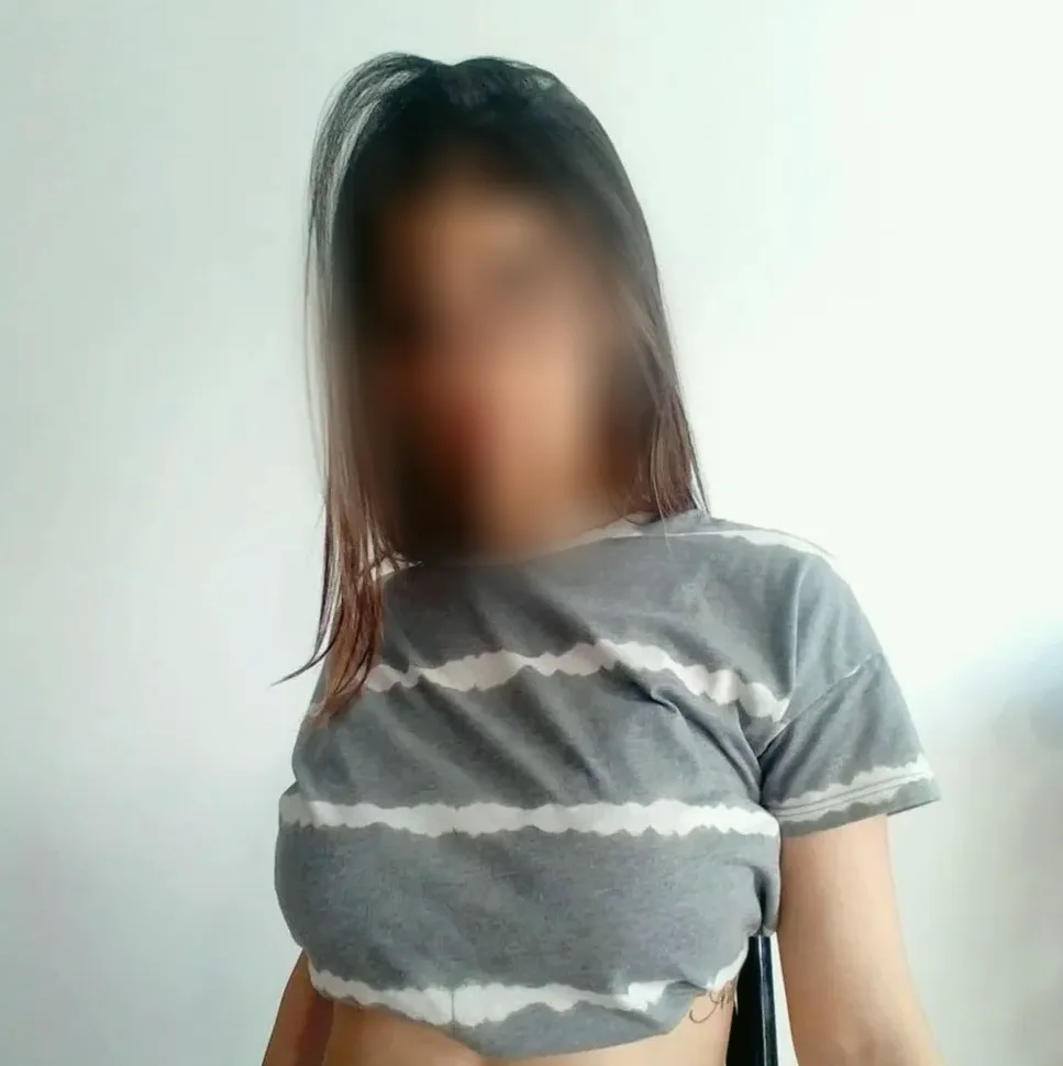 Natalia, 23