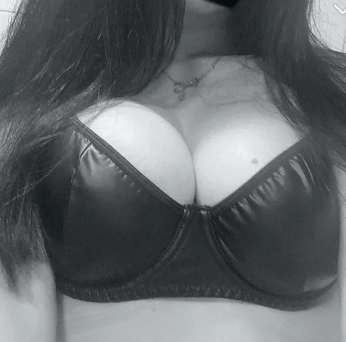 Shanice, 24